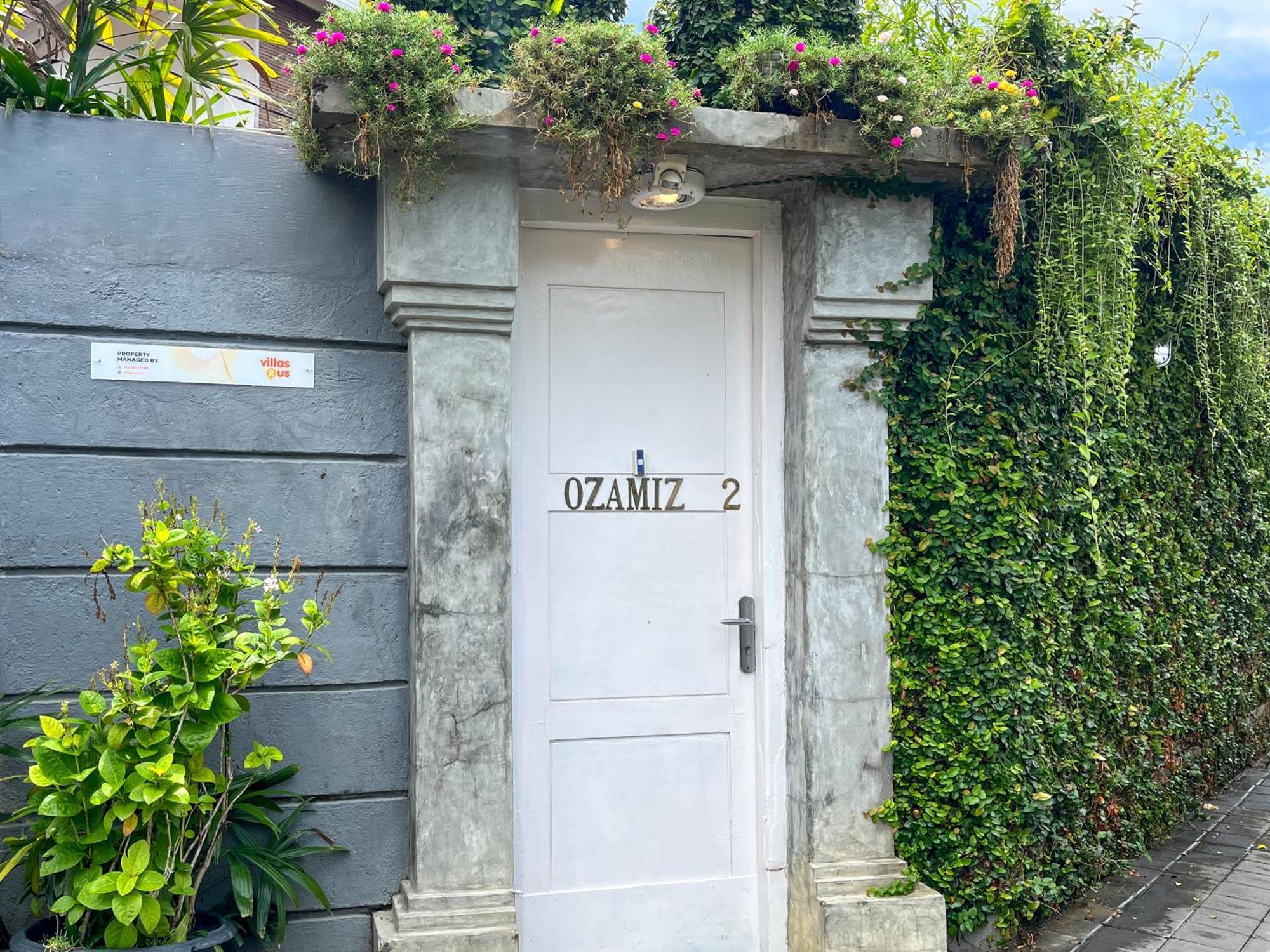 Ozamiz Villa Seminyak By Villas R Us Екстериор снимка